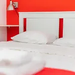 Lisbon Apartment, Historic Charm & Cosy Living In Old Santana Hill شقة *