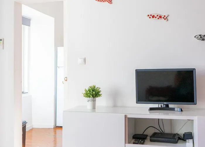 דירה Lisbon Apartment *